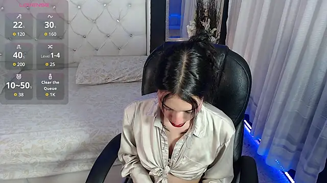 LiaVillalobos online show from October 8, 11:25 am