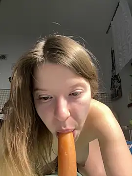 kimczii online show from April 16, 6:14 am