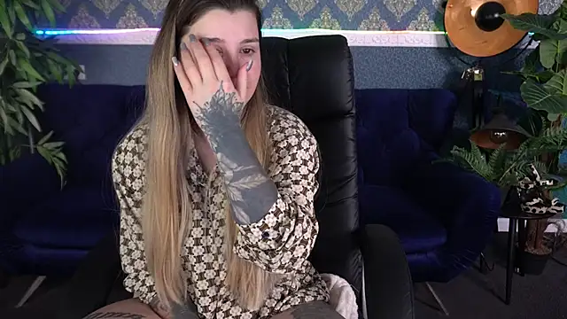 AmellyMilly online show from December 5, 7:59 pm