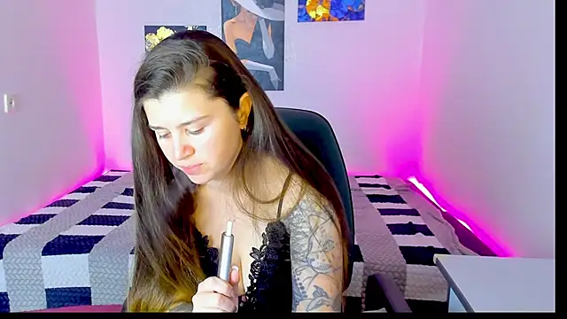 AmellyMilly online show from November 10, 4:13 pm