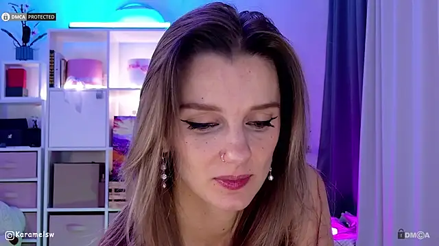 Karamelsw  online show from November 18, 2:01 am