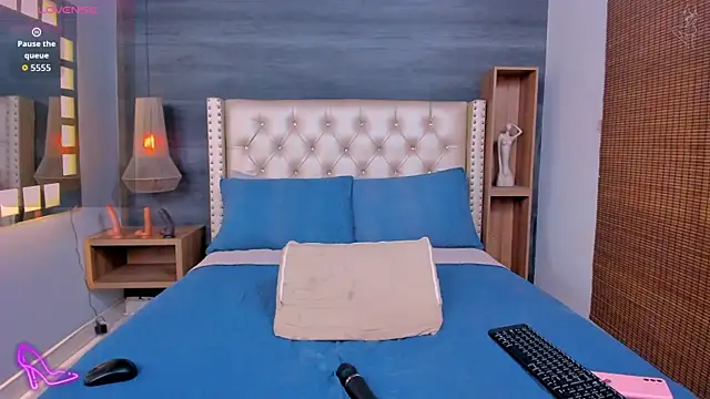 01victoria online show from September 25, 12:59 pm