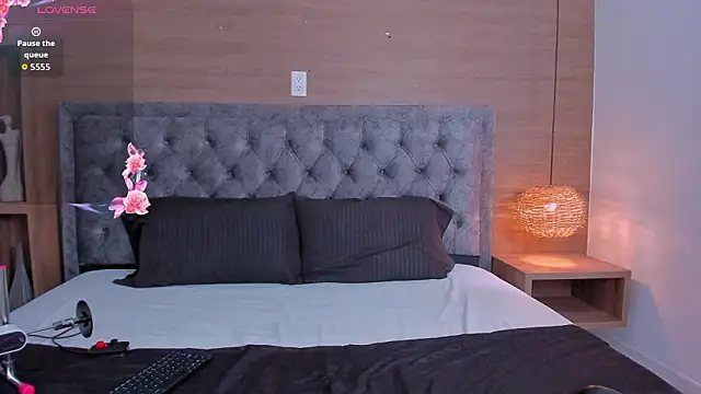 01victoria online show from February 9, 12:40 pm