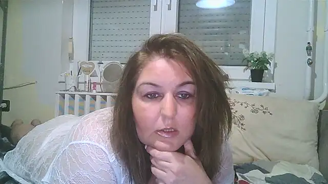 Snapshot of Tina-secret chatting on October 13, 4:53 pm Tina-secret online show from October 13, 4:53 pm