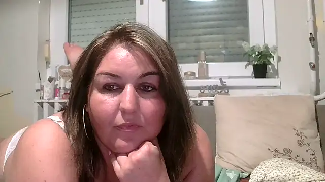 Snapshot of Tina-secret chatting on September 19, 6:18 pm Tina-secret online show from September 19, 6:18 pm