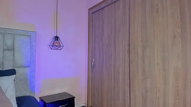 Stefhanyblow online show from January 7, 3:59 pm