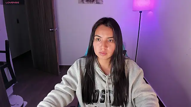 Emily Nicole online show from March 13, 2:35 am