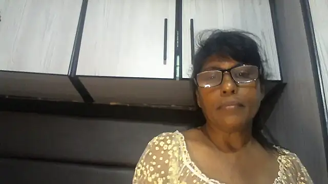 MsAttitude online show from December 19, 6:49 am