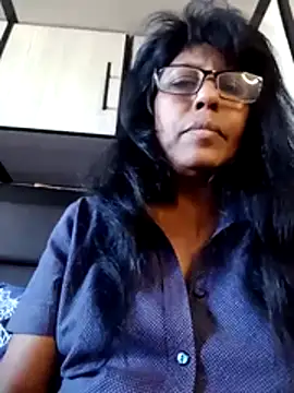 MsAttitude online show from August 3, 10:10 am