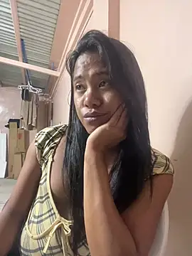 Cristinelicious online show from May 15, 6:10 pm