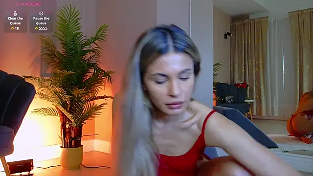 Avril Cyrus online show from December 19, 8:28 am