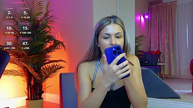 Avril Cyrus online show from November 6, 7:58 am