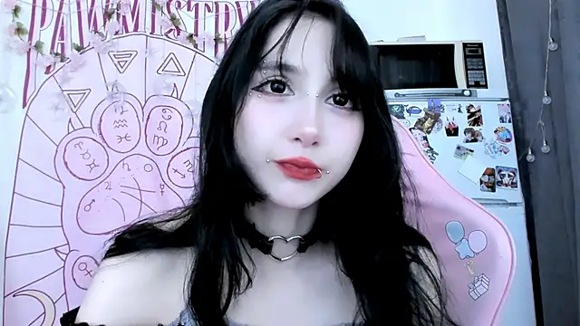 Holy420lolii online show from July 15, 5:50 pm