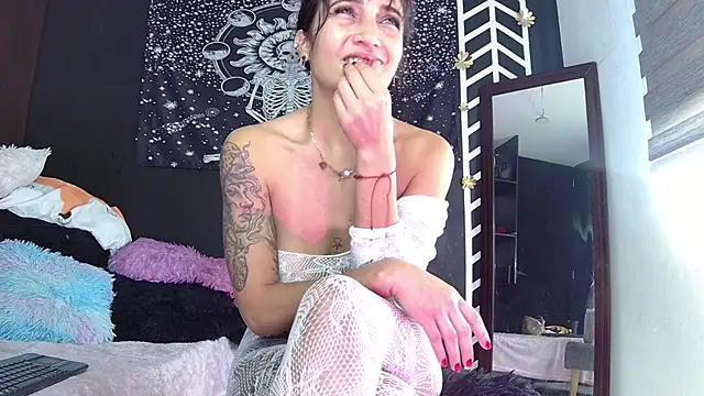 EvangelineCors online show from September 25, 7:01 pm