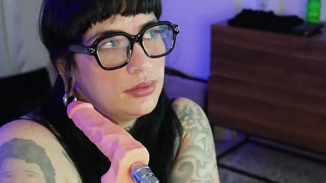 VampGirl1 online show from June 24, 4:17 pm