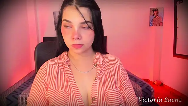 victoriaasaenz  online show from October 3, 12:49 am