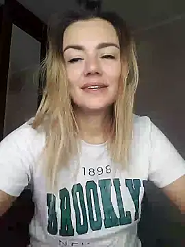 KrissSexi online show from October 12, 4:26 am