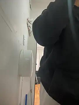 ZiaCalifa online show from April 5, 11:20 am