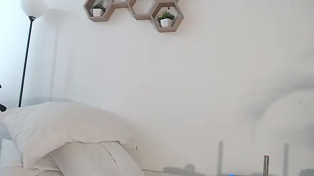 MIYESSI online show from February 17, 7:46 pm