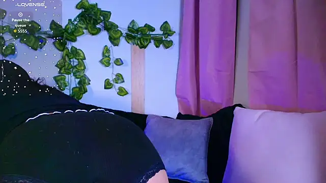 tati cardenas online show from February 18, 4:44 am