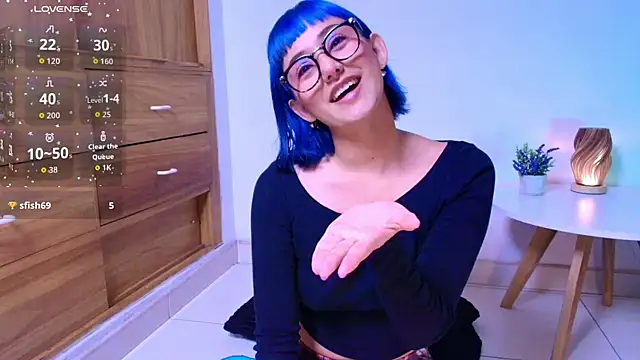 tati cardenas online show from April 5, 6:12 am