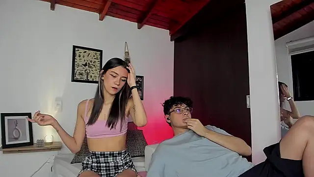 charlottte queen online show from March 25, 2:06 am