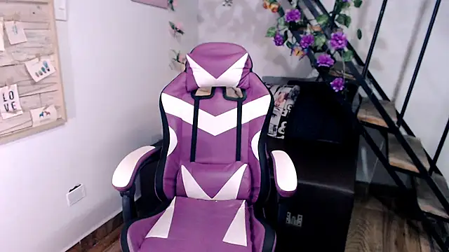 samantha baby  online show from March 27, 4:08 pm