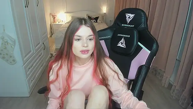 lil cassie online show from February 9, 10:34 pm