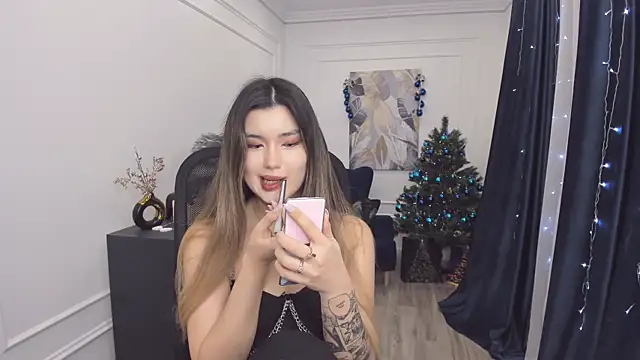 AnneTLi online show from December 21, 3:33 am