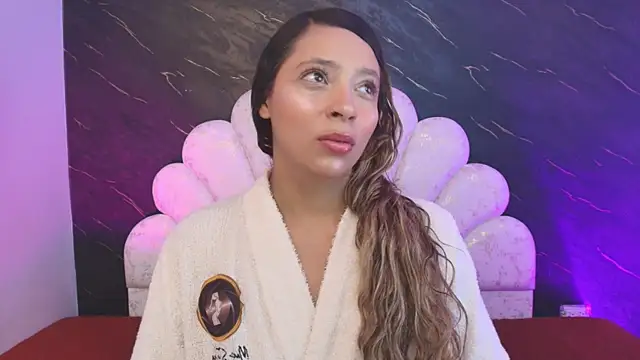  MiaBrown  online show from April 15, 12:17 pm