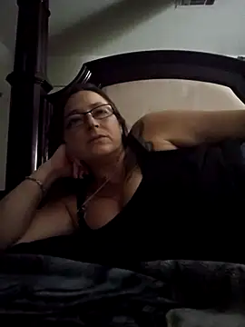 Snapshot of angelbaby1998 chatting on September 22, 6:01 am angelbaby1998 online show from September 22, 6:01 am