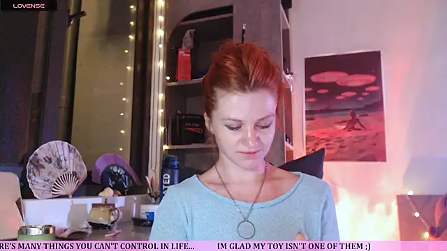 Cassie Wild online show from April 30, 1:38 pm