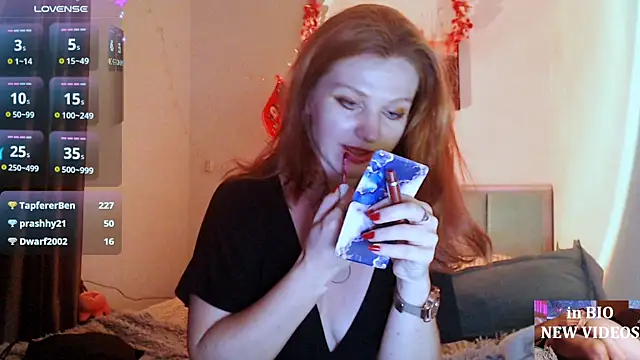 Cassie Wild online show from December 14, 2:45 pm