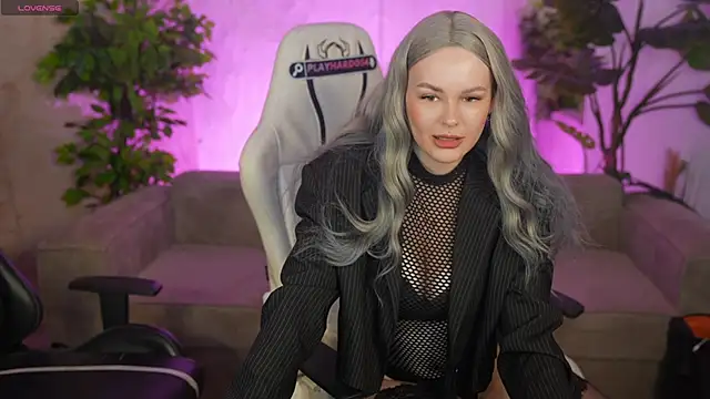 Jasmine Flow online show from April 15, 7:20 am