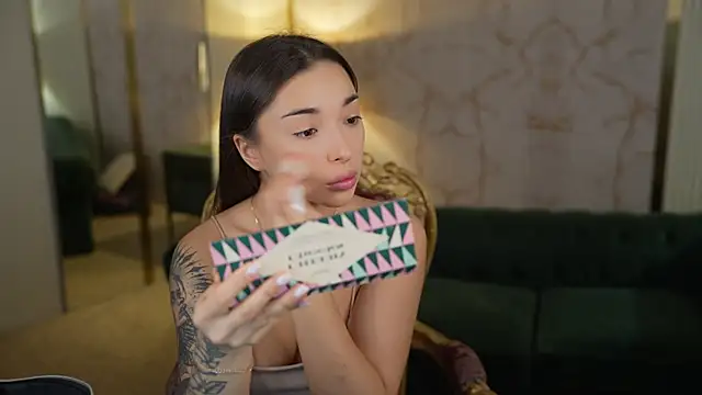 Jasmine Flow online show from November 4, 11:59 am