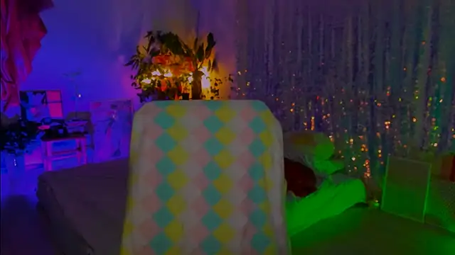 poli   online show from December 18, 6:01 pm