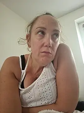 Wisie Cutie online show from October 21, 2:32 pm