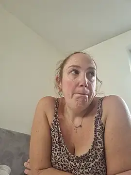 Wisie Cutie online show from November 15, 1:01 pm