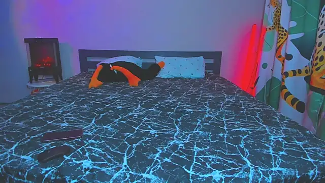 TishaLove online show from March 31, 1:44 pm