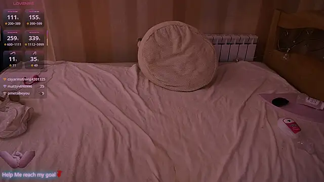 Redhead Shark new online show from February 12, 10:11 pm