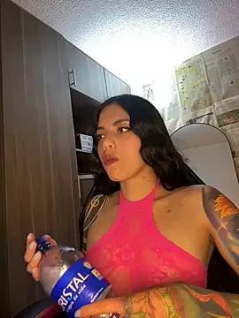 i am nina  online show from June 24, 11:26 pm