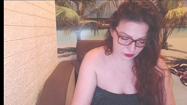 Queen  Natasha online show from November 17, 10:21 pm