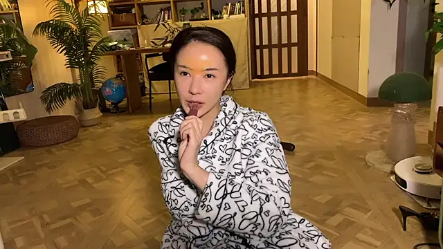 meowLili online show from December 5, 3:46 pm