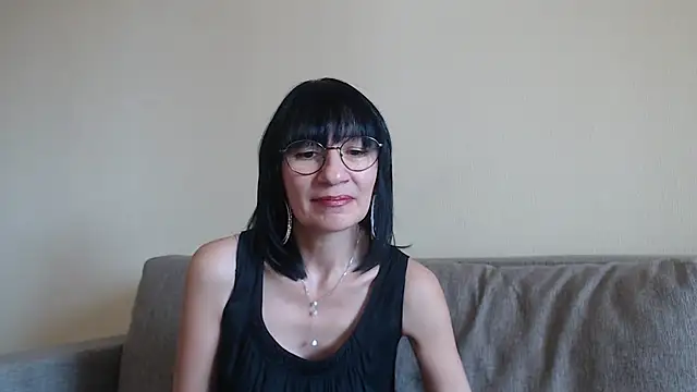 Erica95Bloom online show from September 15, 9:28 am