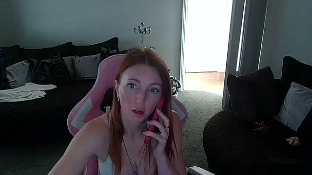 Red firesquirt online show from March 2, 3:30 pm