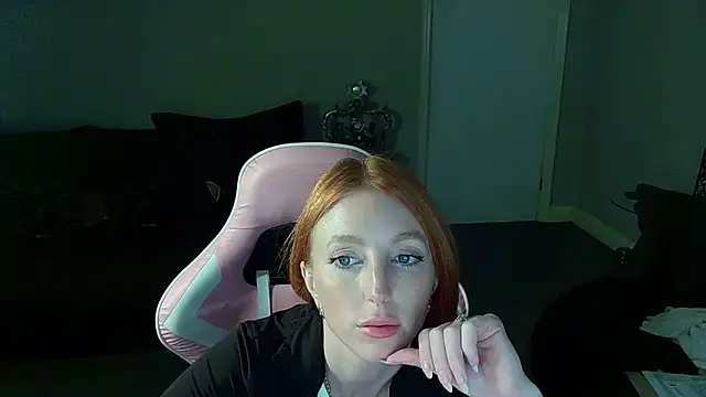 Red firesquirt online show from September 22, 9:24 pm