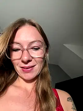 Snapshot of BunnyDiamond1 chatting on October 23, 5:08 pm BunnyDiamond1 online show from October 23, 5:08 pm