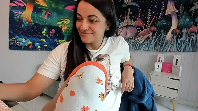 LovelyAzucena online show from October 16, 3:25 pm