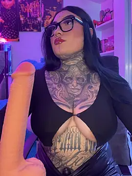 CloeeBeckam online show from March 8, 6:56 pm