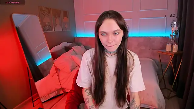 ChloeSunny online show from March 24, 8:47 pm